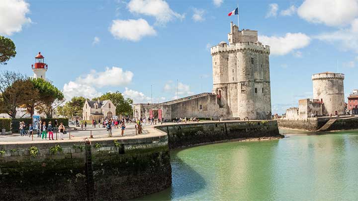 Monthly Daycare Cost and Fee Structure in La Rochelle, Nouvelle-Aquitaine, France