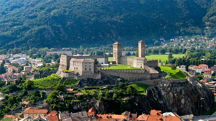 Daycare Cost and Fee Structure in Bellinzona, Canton of Ticino, Switzerland
